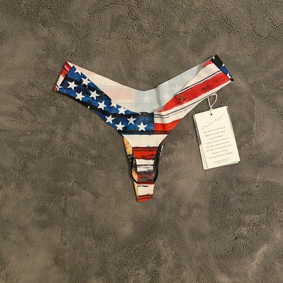 Amara-Don’t Blow the Illusion bottoms - Picture 2 of 4